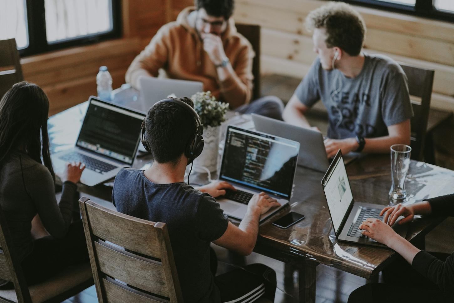 Inovação Empresarial: Como Transformar Ideias em Lucro Real
