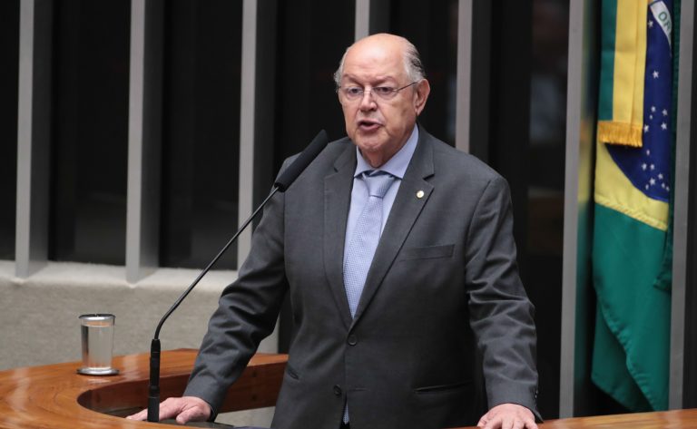 Lei da Ficha Limpa completa 16 anos em meio a mudanças e debate sobre inelegibilidade no STF