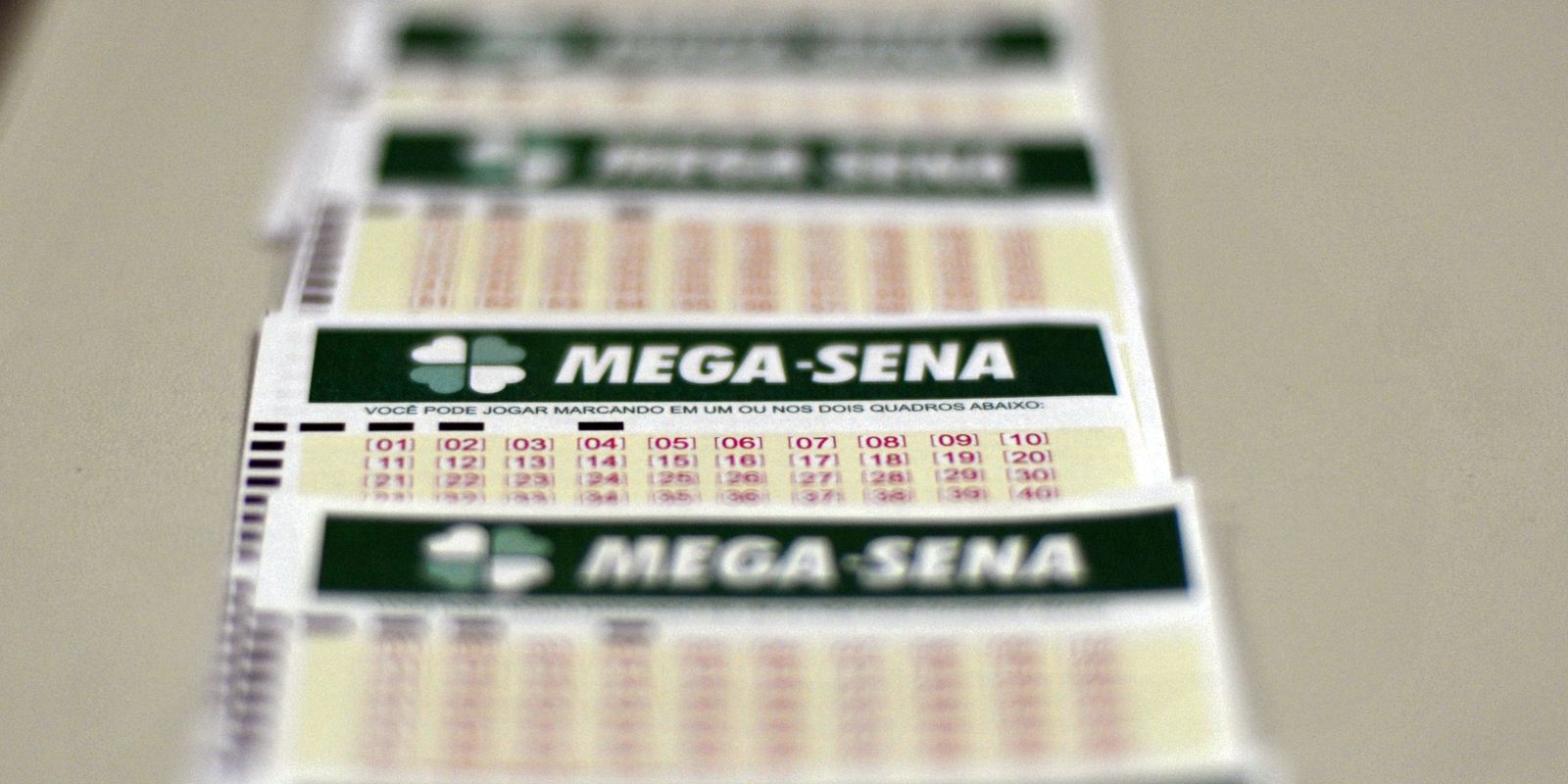 Mega-Sena acumula e sorteio de quinta-feira pode pagar R$ 27 milhões