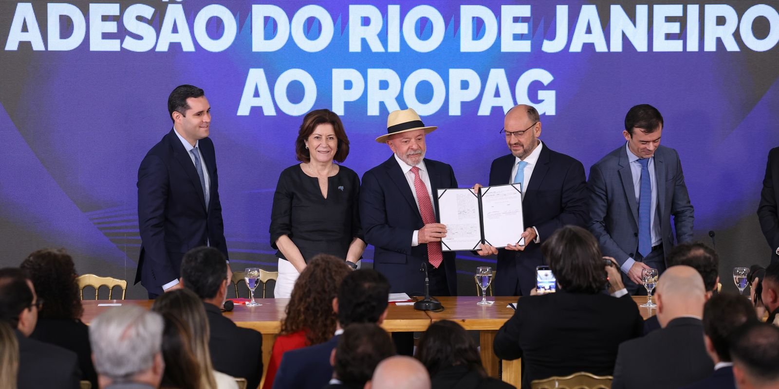 O Rio de Janeiro reduz sua dívida em R$ 40 bilhões com novo acordo federal