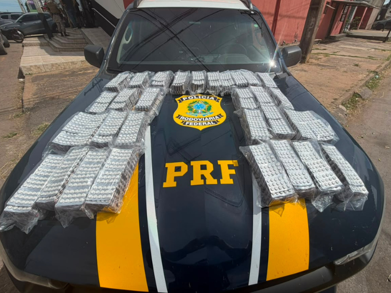PRF apreende quase 24 mil comprimidos de anfetamina durante fiscalização na BR-010