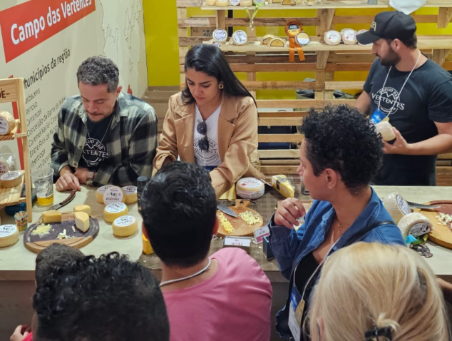 Produtores do Campo das Vertentes participam de festival do queijo artesanal em Belo Horizonte