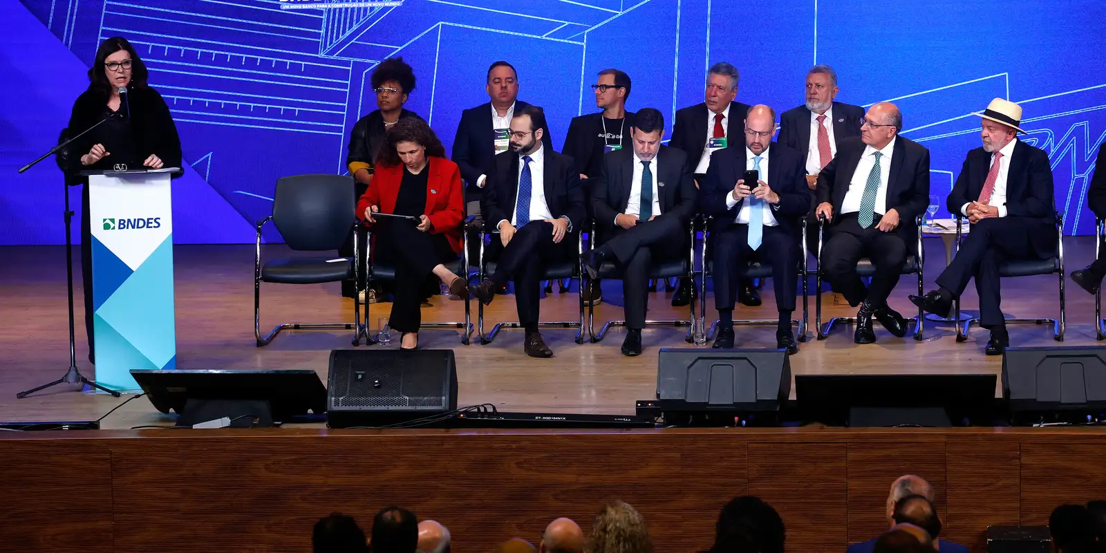 Governo federal anuncia R$ 140 bilhões adicionais para a Nova Indústria Brasil até 2026