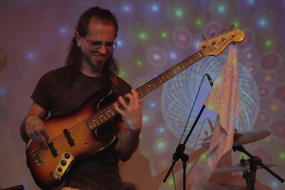 Quinta Musical apresenta show gratuito do Lucas Guida Quarteto no Mercado Cultural AICE