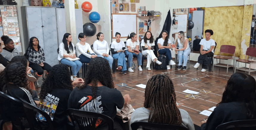 Secretaria das Mulheres e UFJF realizam ação educativa sobre saúde e prevenção da violência