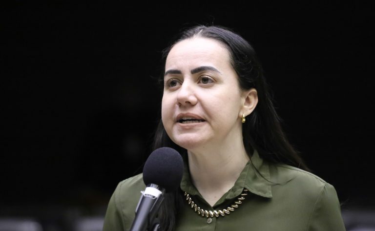Comissão da Câmara avança em projeto contra violência contra estudantes com deficiência