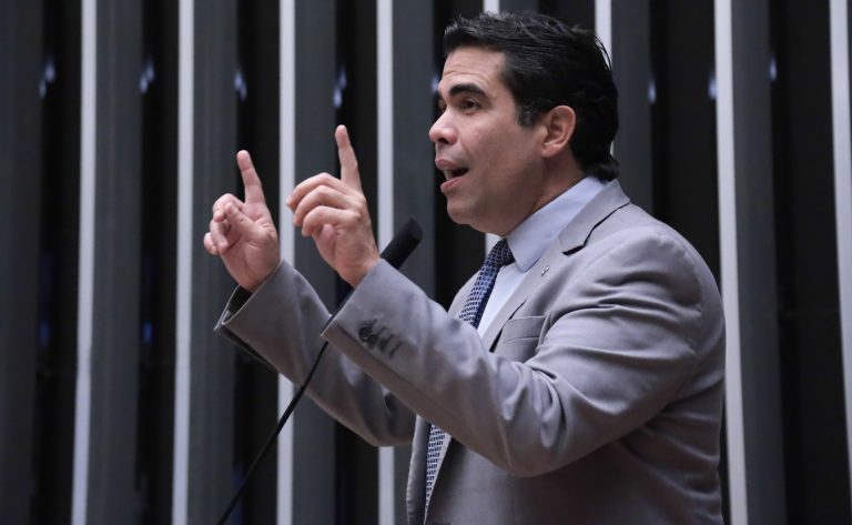 Comissão aprova dispensa da renovação periódica para credencial de estacionamento de pessoa com deficiência permanente