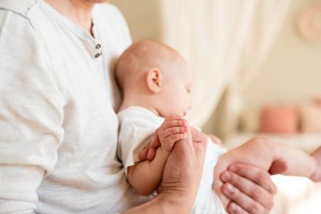 Consumo paterno de ultraprocessados pode influenciar peso e medidas corporais do bebê ao nascer