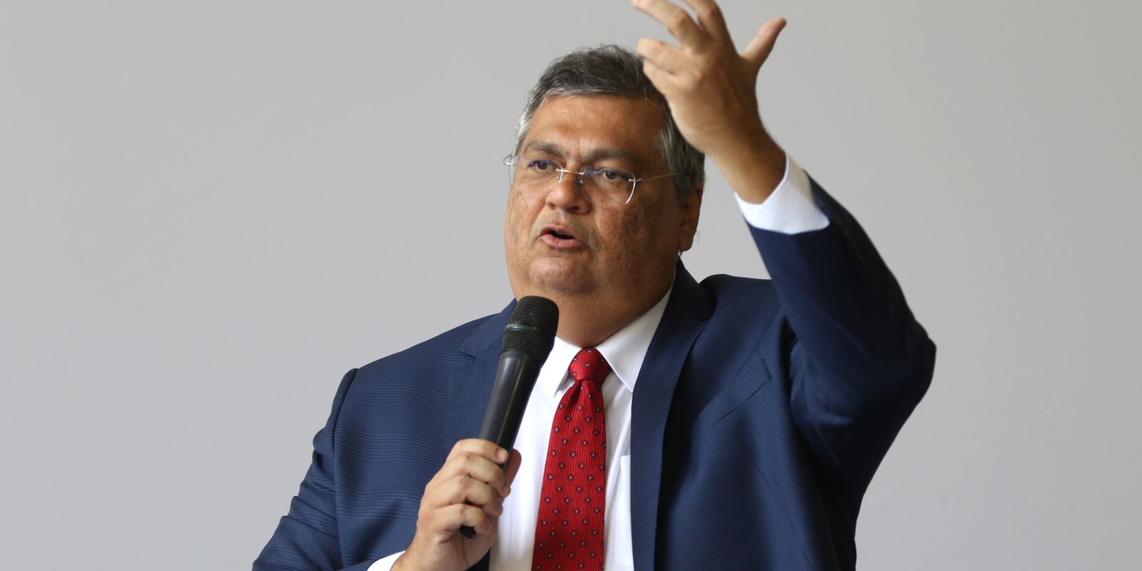 Ministro Flávio Dino determina bloqueio de R$ 119 milhões de Valdemar Costa Neto por suspeitas em emendas