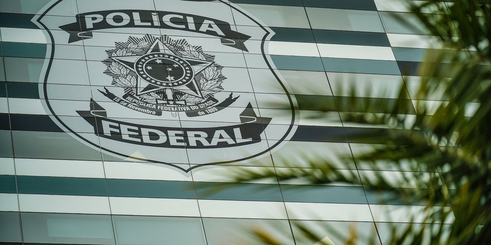 Flávio Bolsonaro nega à Polícia Federal ter cometido calúnia contra Lula