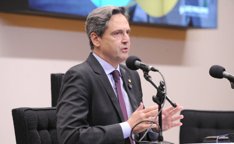 Proposta estabelece marco legal para fiscalização de pessoas expostas politicamente