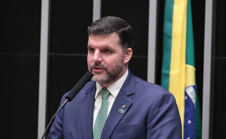 Projeto de lei complementar busca isentar o setor agropecuário de corte linear em incentivos tributários