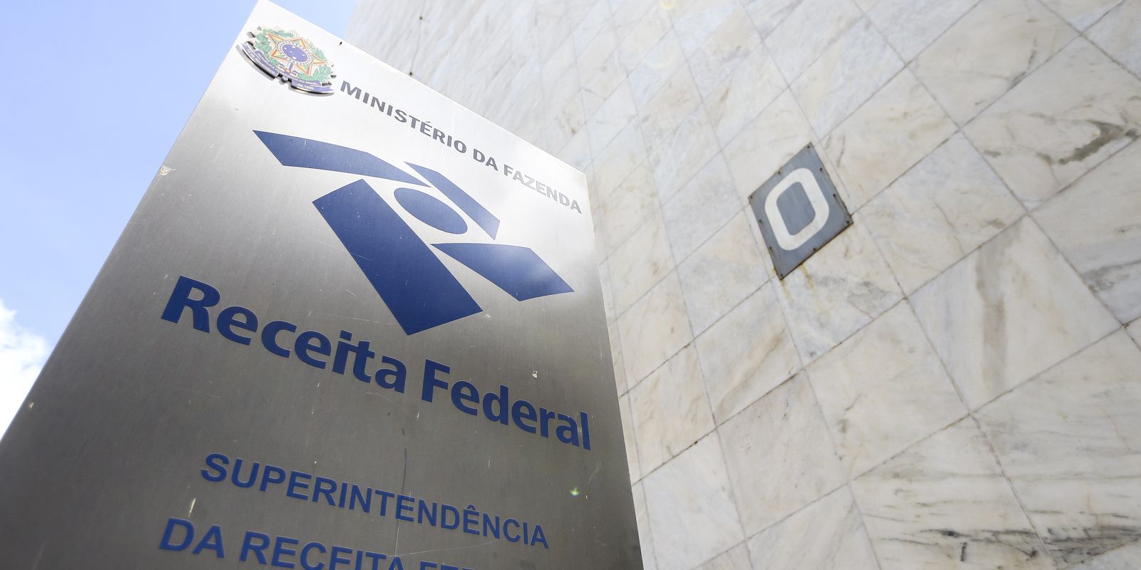 Governo reduz para R$ 17,2 bilhões estimativa com IR sobre dividendos