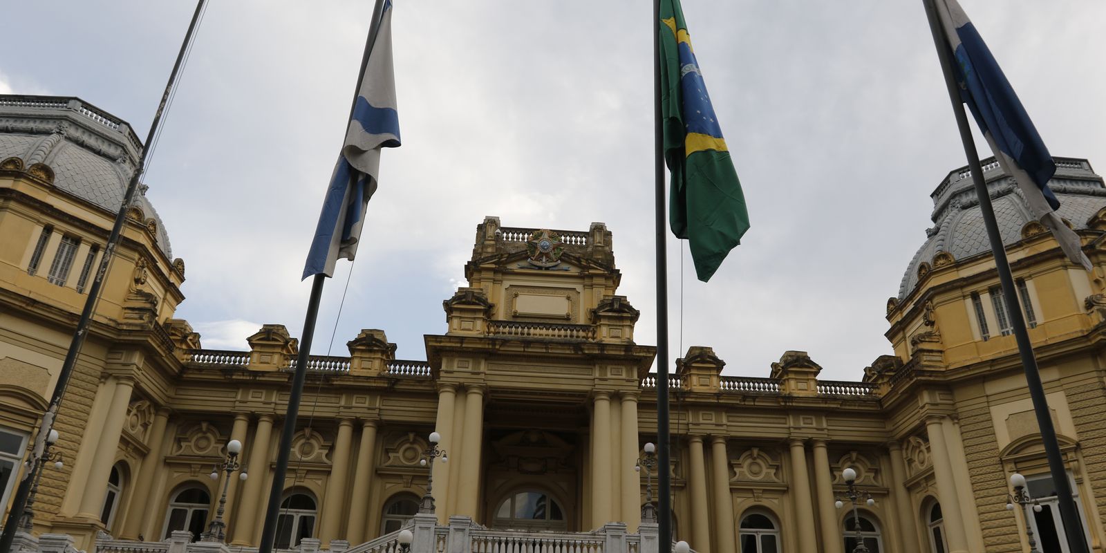 Rio de Janeiro unifica secretarias de agricultura e pesca para otimizar gestão pública