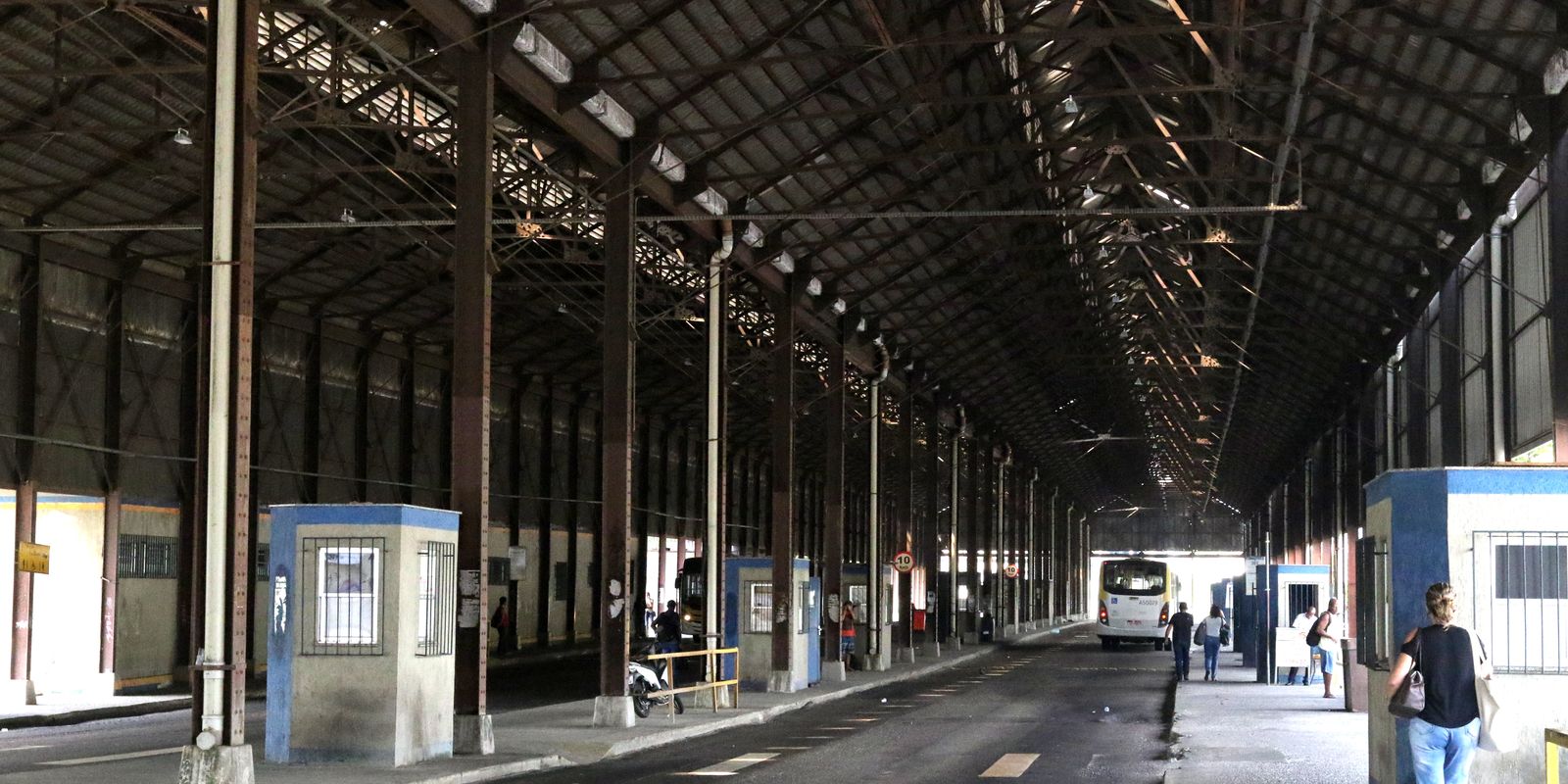 Rodoviários do Rio e patrões se reúnem em nova audiência para discutir reajuste salarial e evitar greve