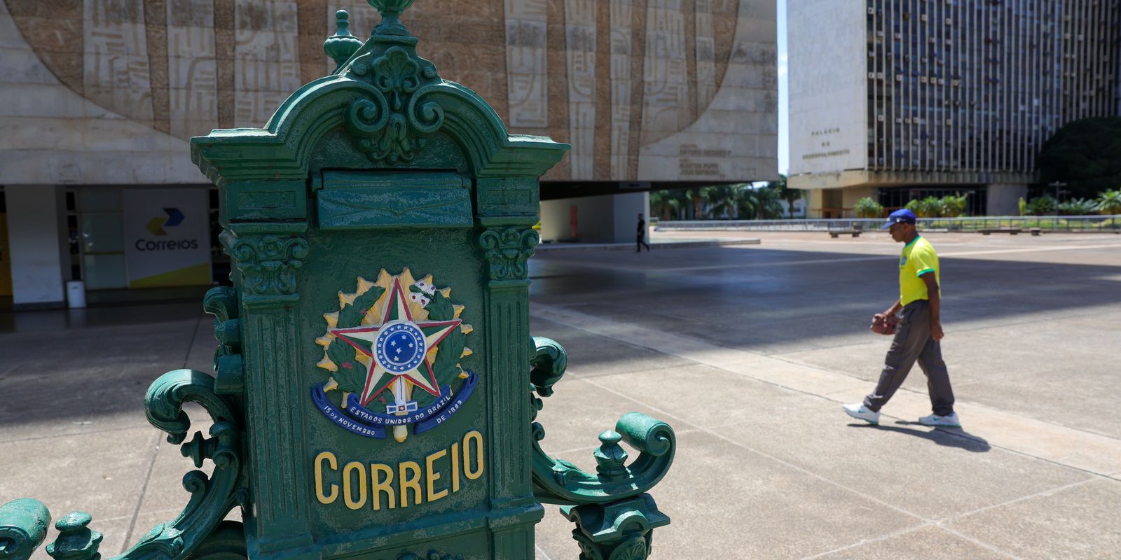 TCU alerta governo para risco fiscal dos Correios e cobra compensação