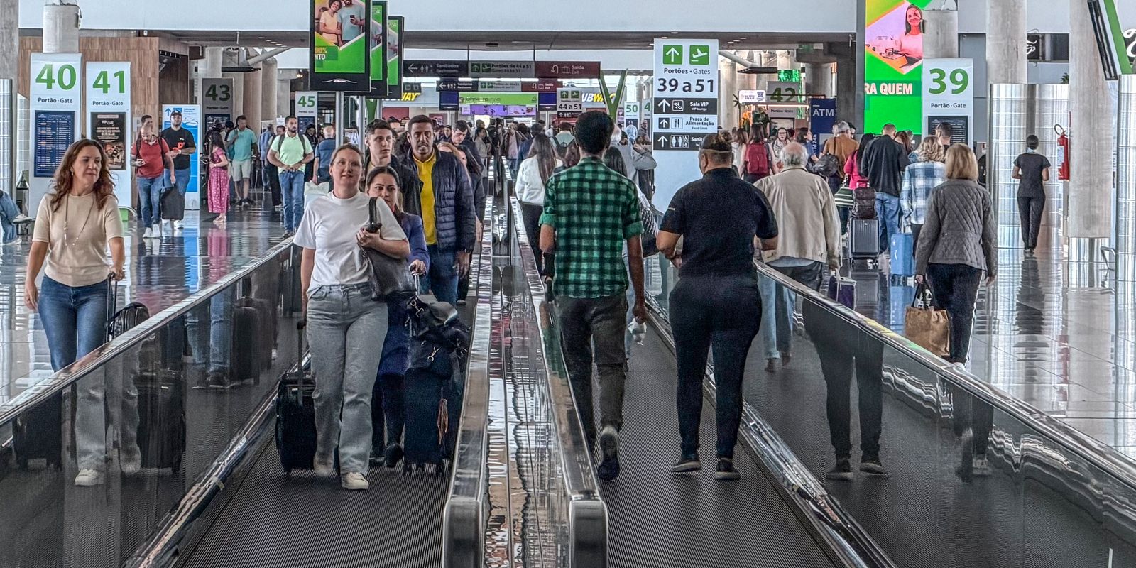 Aviação doméstica bate recorde histórico de passageiros no Brasil