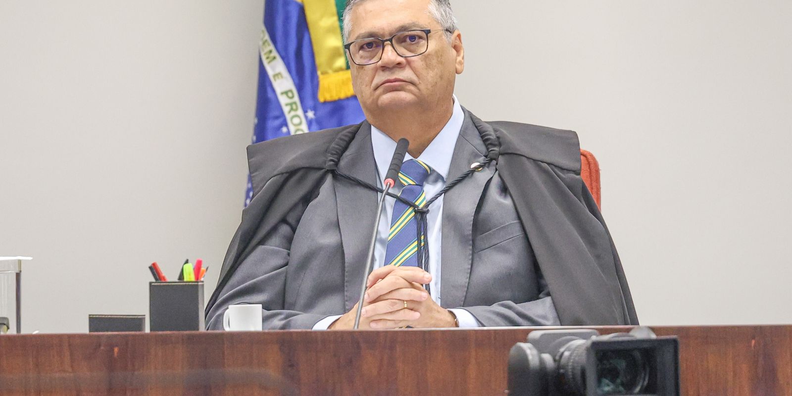 Dino determina afastamento do presidente do TCE do Maranhão por 180 dias