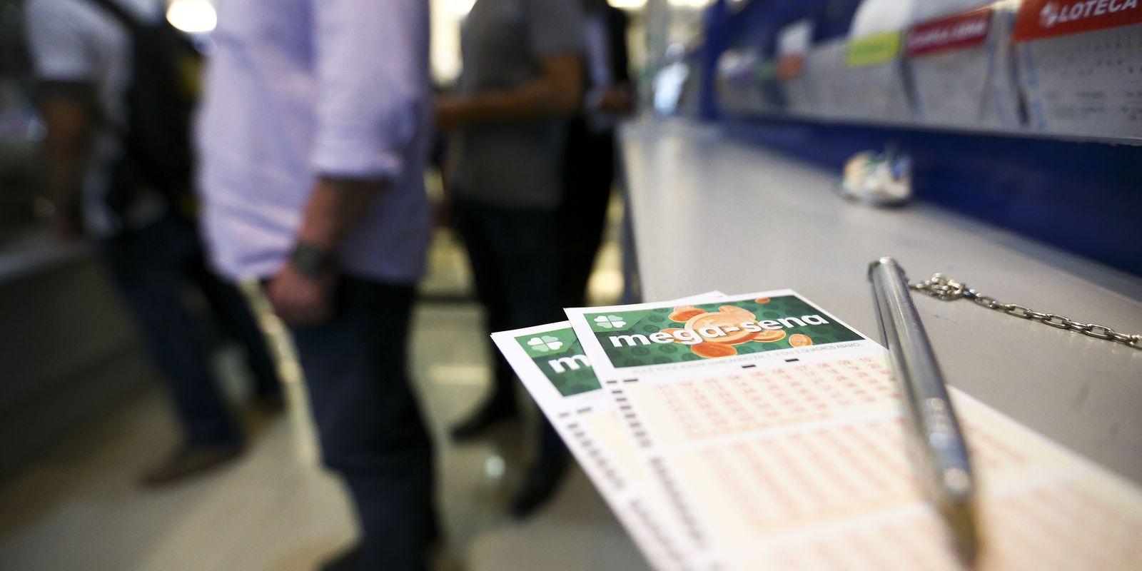 Ninguém acerta dezenas no sorteio da Mega-Sena e prêmio vai a R$ 50 milhões