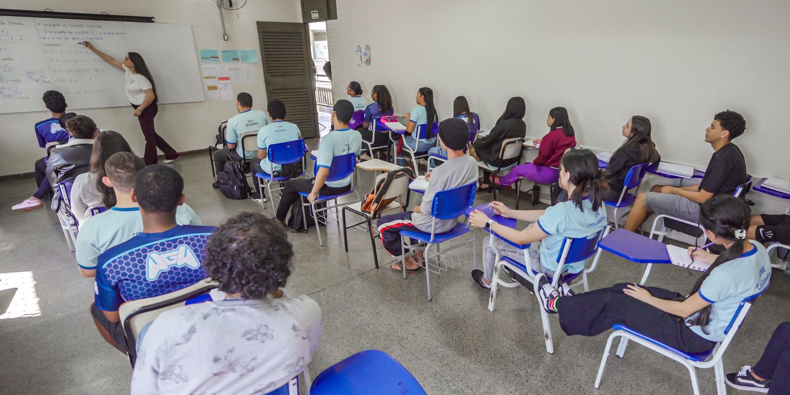 Pé-de-Meia paga 5ª parcela para nascidos em julho e agosto nesta quinta-feira