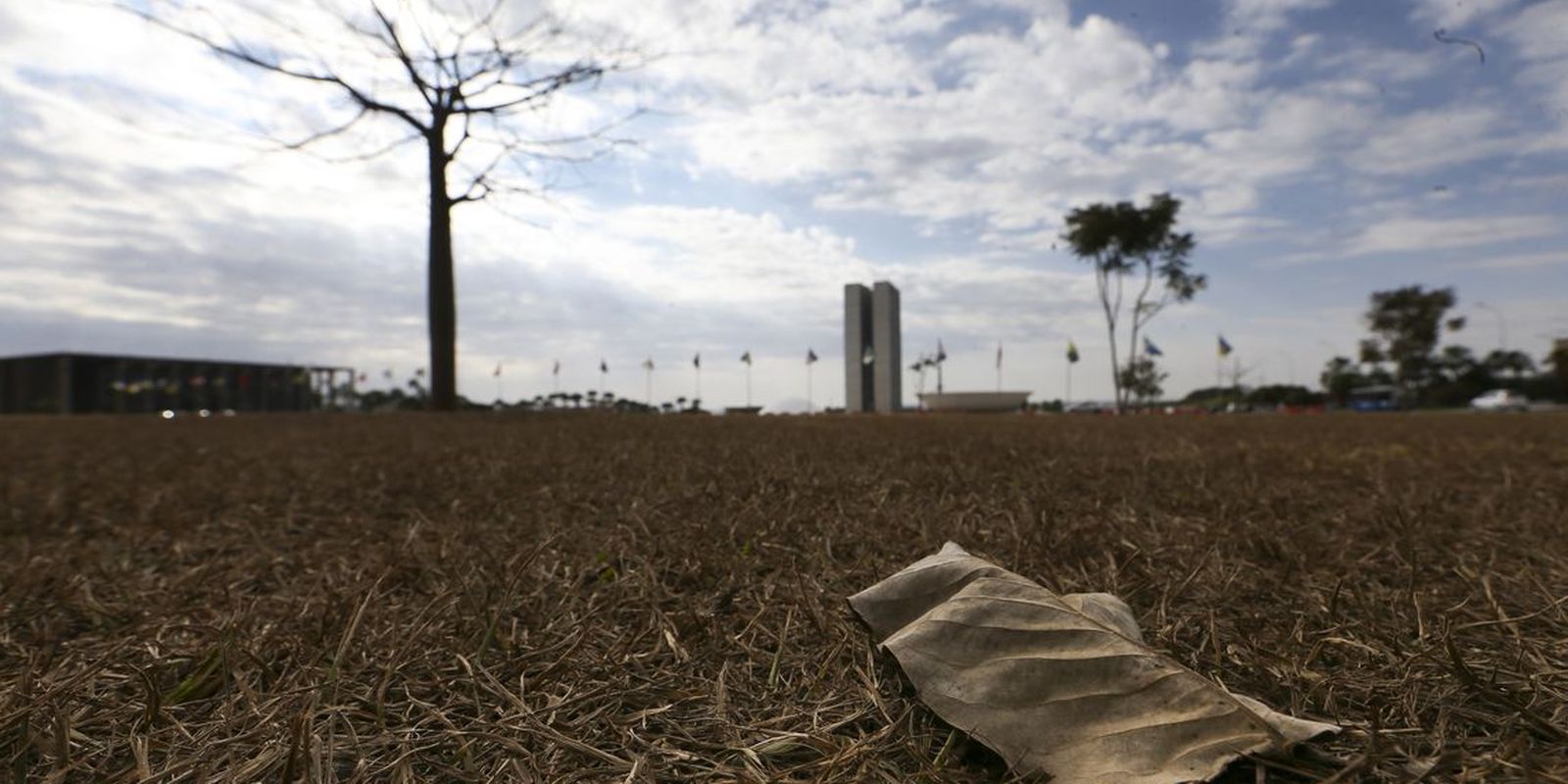 Previsão do tempo aponta risco de temporal na Região Sul e calor intenso