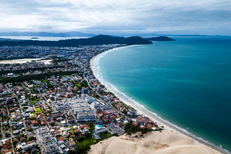 Santinho: refúgio na Ilha da Magia recebe  empreendimento residencial pé na areia para público de altíssimo padrão