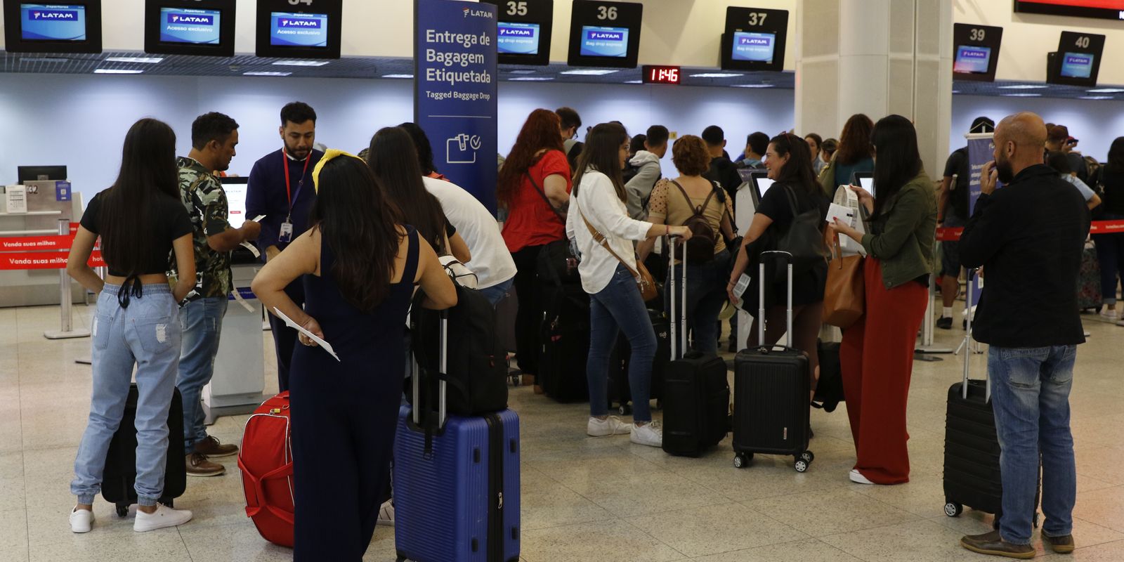 Aeroporto Santos Dumont volta a operar normalmente após cancelamentos