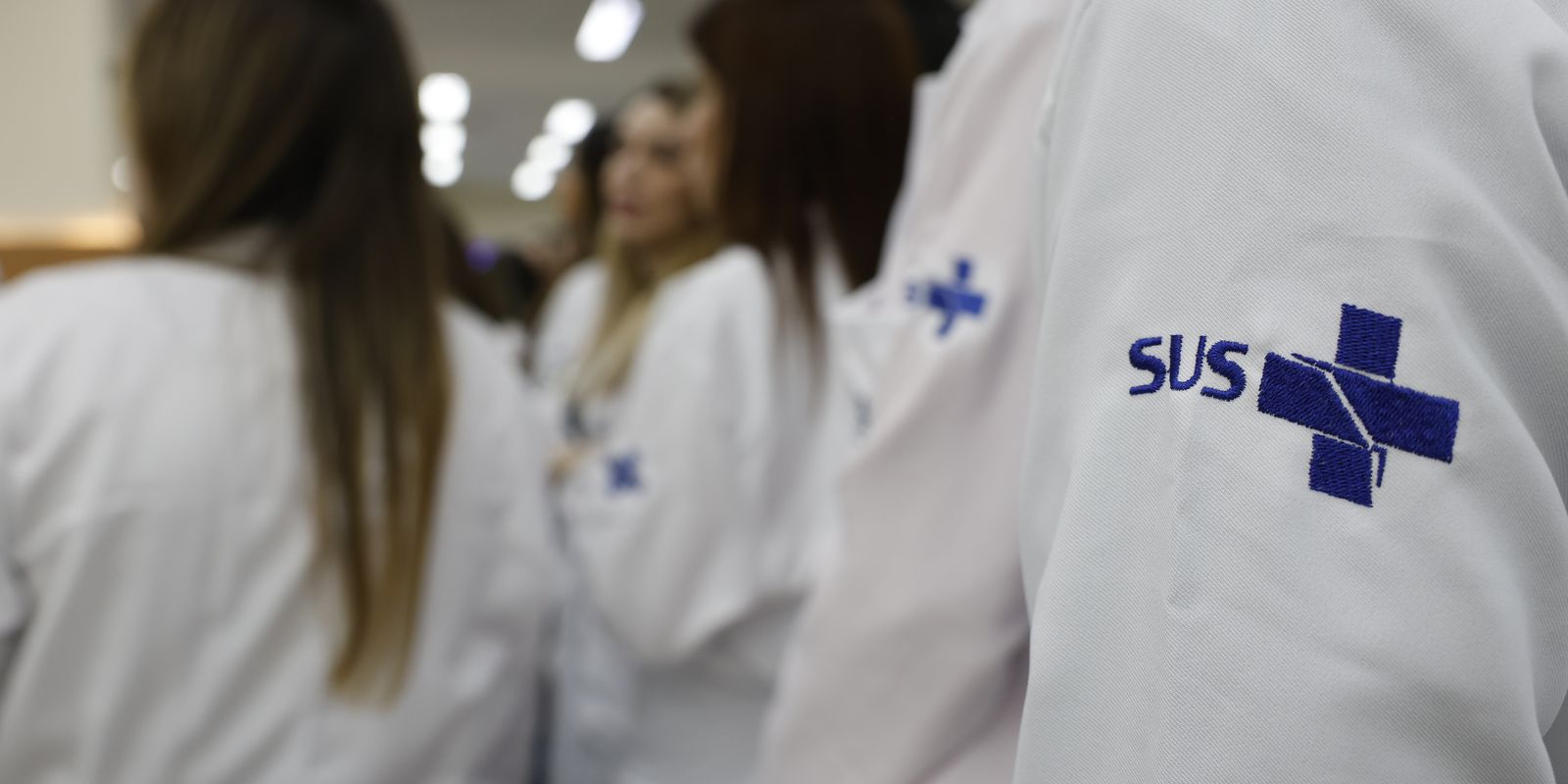 Mais Médicos Especialistas: Ministério da Saúde prorroga atuação de 676 profissionais