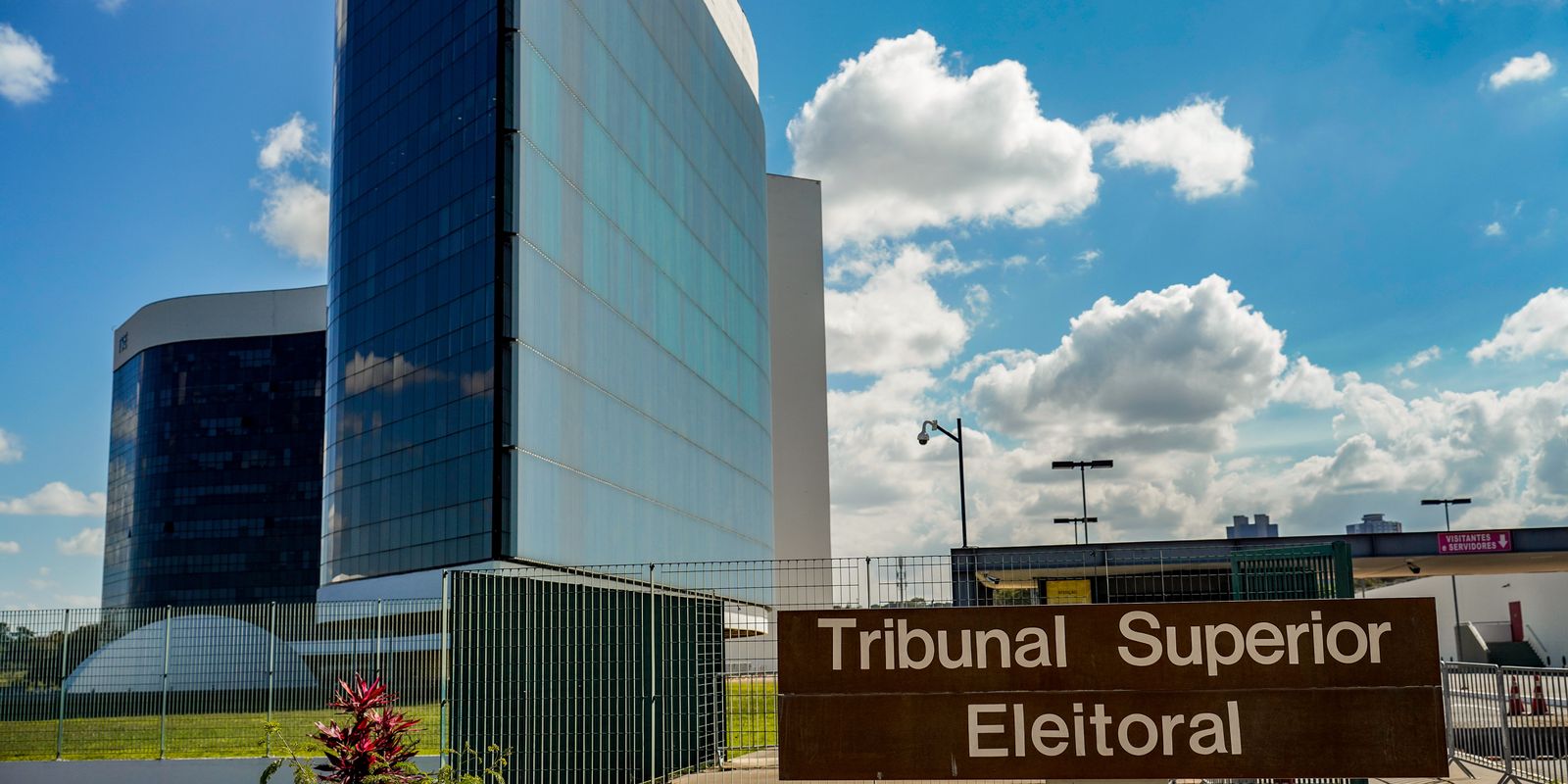 TSE busca consenso sobre regras para uso de IA nas eleições