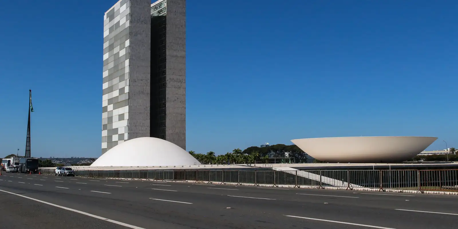 Votação da MP sobre a taxa das blusinhas é adiada para esta terça-feira