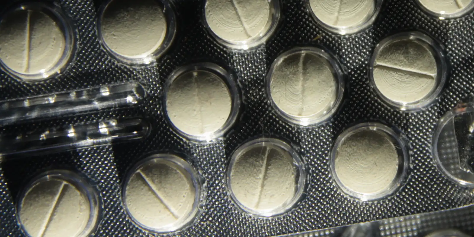 Anvisa aprova Aquipta, novo tratamento de enxaqueca no Brasil