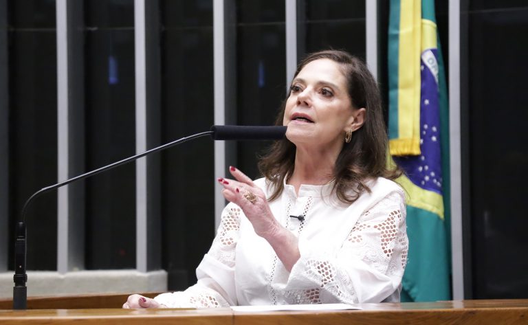 Câmara aprova reajuste na Justiça do Trabalho e cria novo fundo