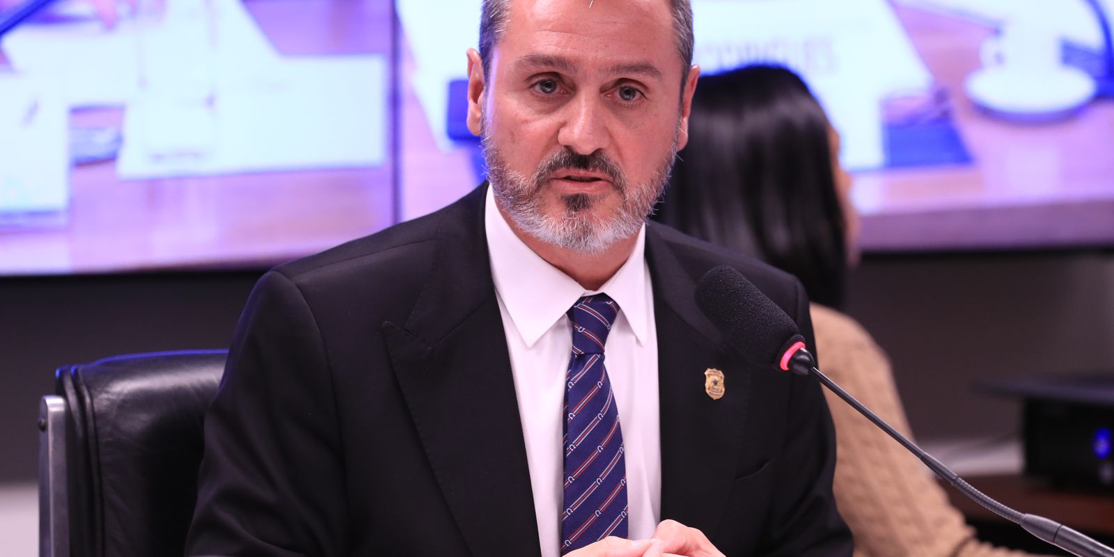 Dino reconduz Andrei Rodrigues ao cargo de diretor-geral da PF