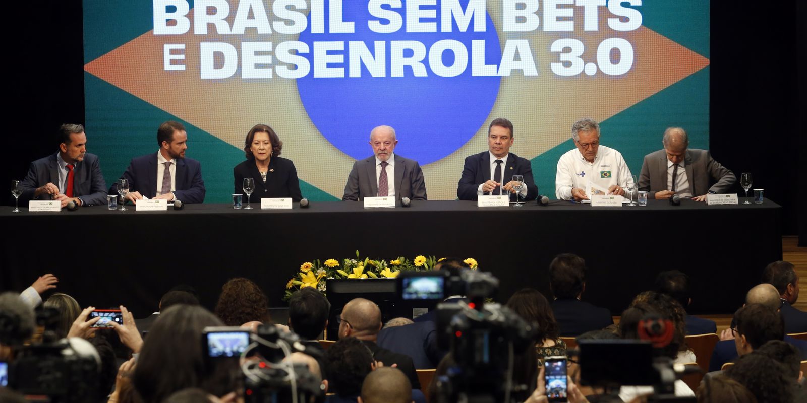 Governo lança nova fase do Desenrola Brasil com compra de dívidas pela União
