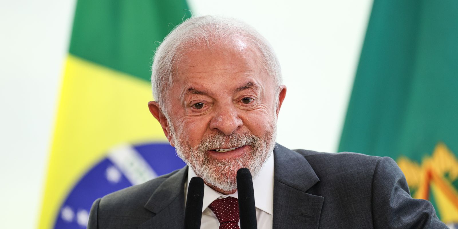 Lula exige abertura total de sigilo nas investigações do caso Master