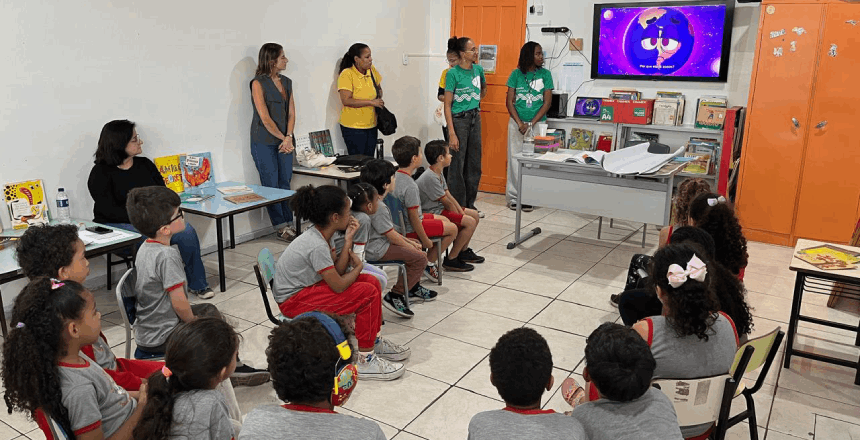 Obras de drenagem no Bairro Industrial contam com oficinas de educação ambiental para crianças