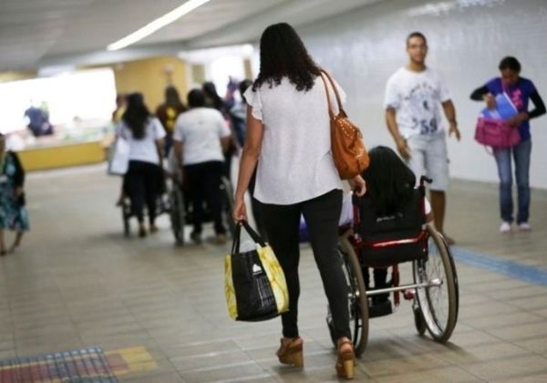 Projeto garante vaga em escola integral para aluno com deficiência