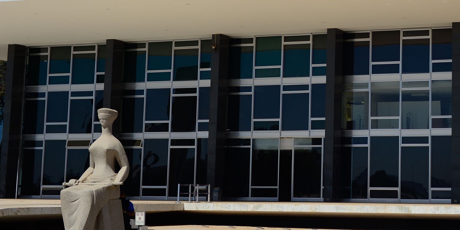 STF forma maioria para afastar diretor-geral da PF, mas julgamento é suspenso