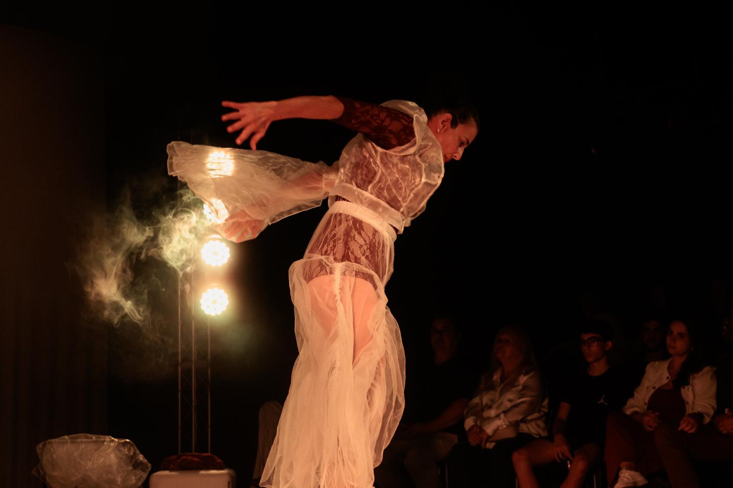 Teatro Paschoal Carlos Magno recebe espetáculo de dança no Dia da Pessoa Idosa em Juiz de Fora