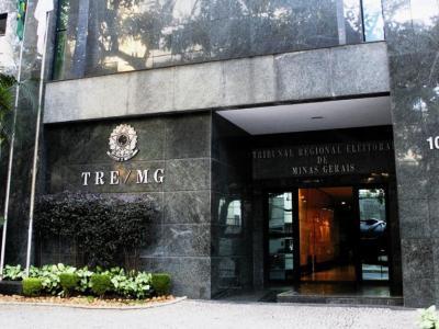 TRE-MG indefere registro de candidatura de Eduardo Cunha em Minas Gerais
