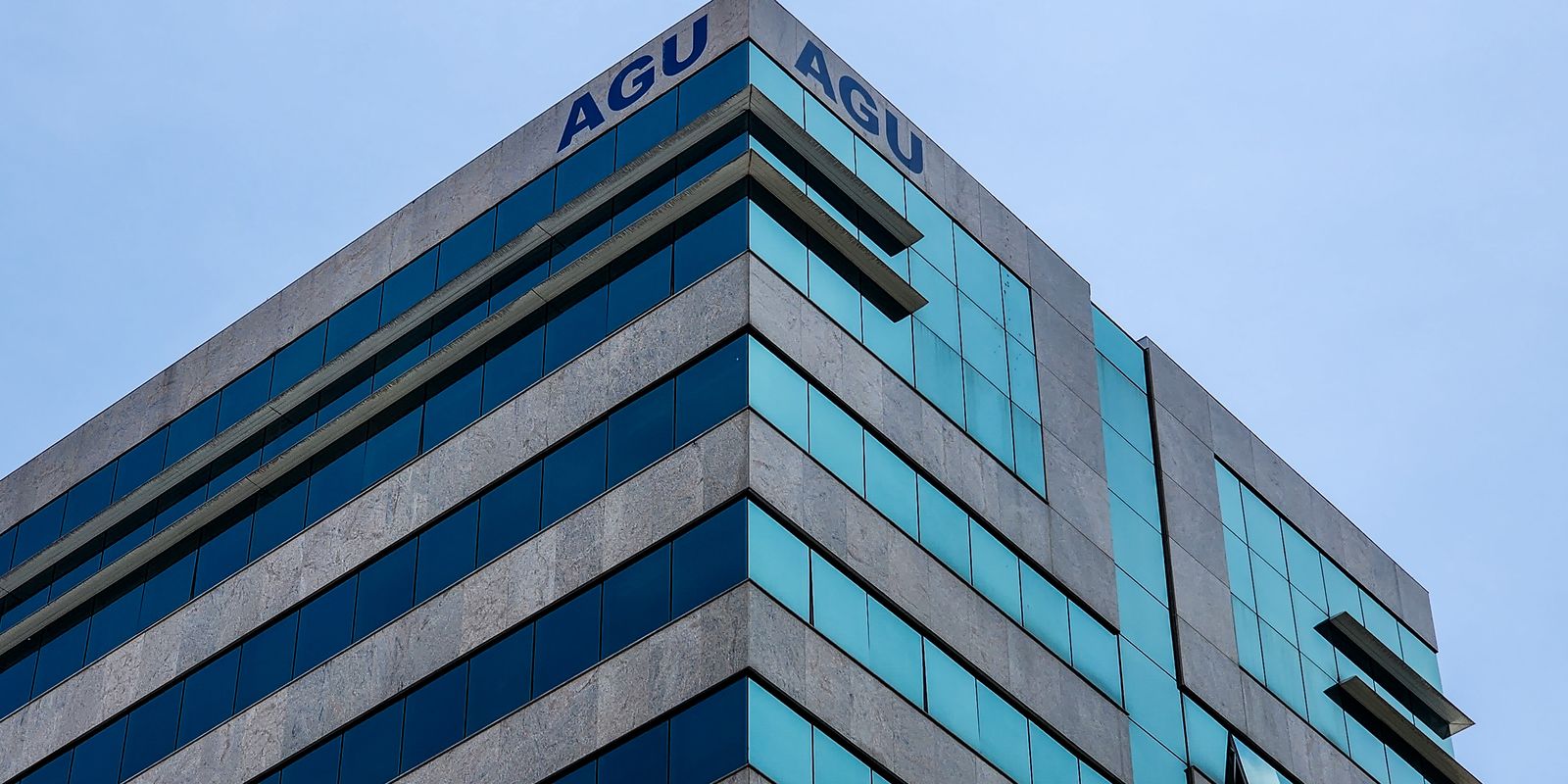 AGU solicita investigação da Polícia Federal sobre financiamento de Trump contra o STF