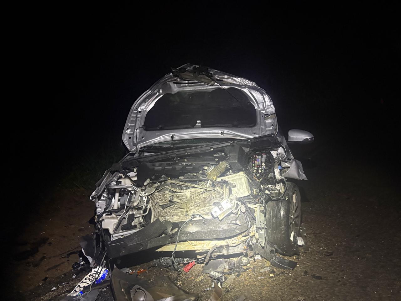 Colisão entre três carros deixa nove feridos na MG-126, em Rochedo de Minas
