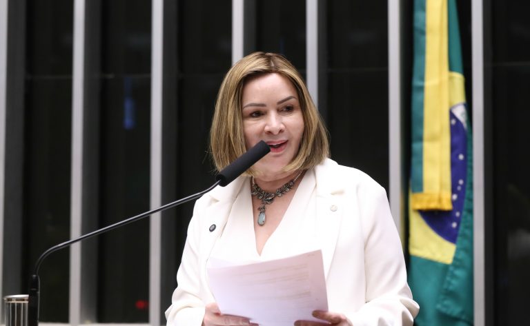 Comissão aprova projeto de lei para proteger estudos de vítimas de violência