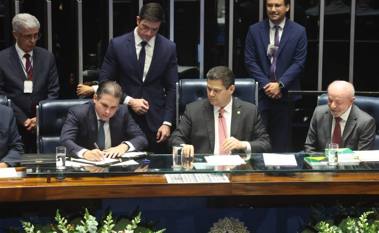 Congresso aprova aposentadoria especial para agentes de saúde e combate a endemias