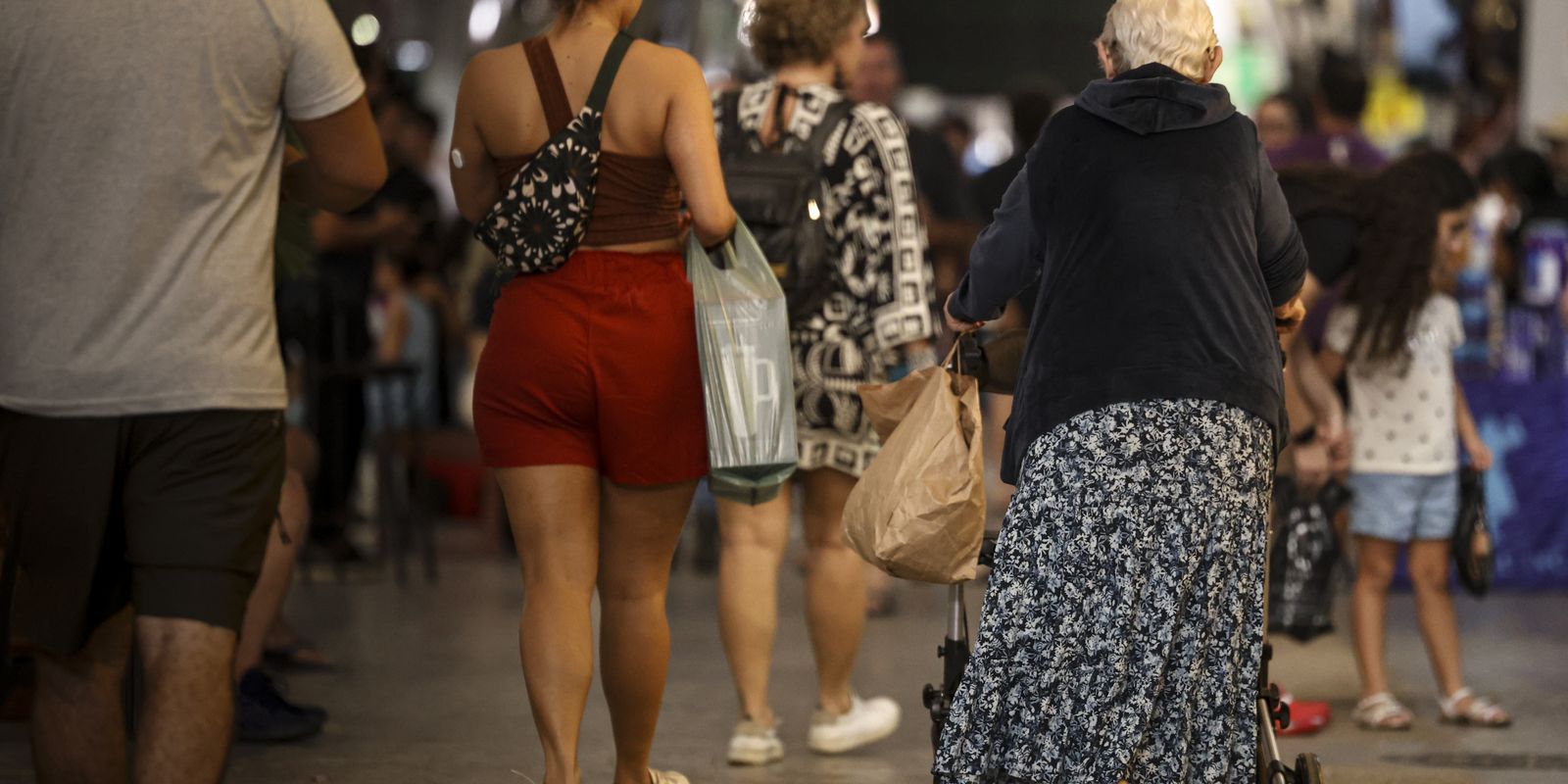 Corte de gastos públicos em larga escala afetará a área social, dizem especialistas