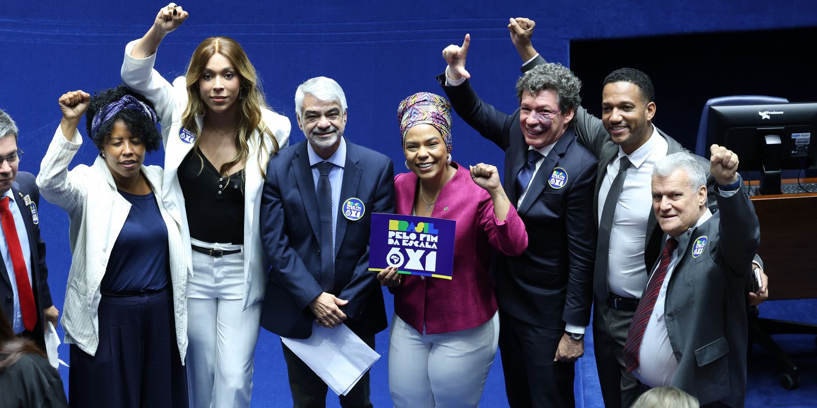 CUT celebra fim da escala 6x1 e CNI cobra revisão da PEC no Congresso