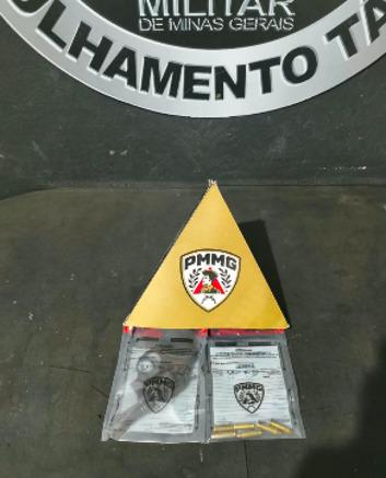 Denúncia anônima leva PM a apreender revólver municiado em Conselheiro Lafaiete