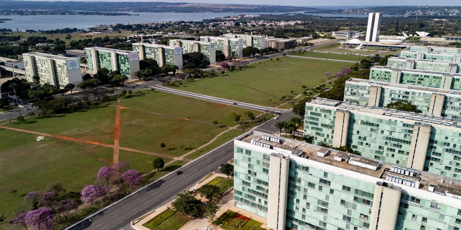 Dia do servidor público tem ponto facultativo transferido para a sexta-feira