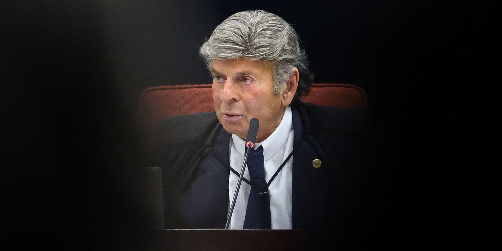 Fux solicita envio de processos contra Bolsonaro em tramitação no STF