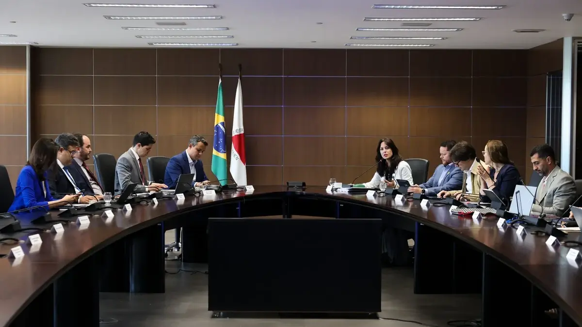 Governo de Minas apresenta dados de desenvolvimento econômico à transição